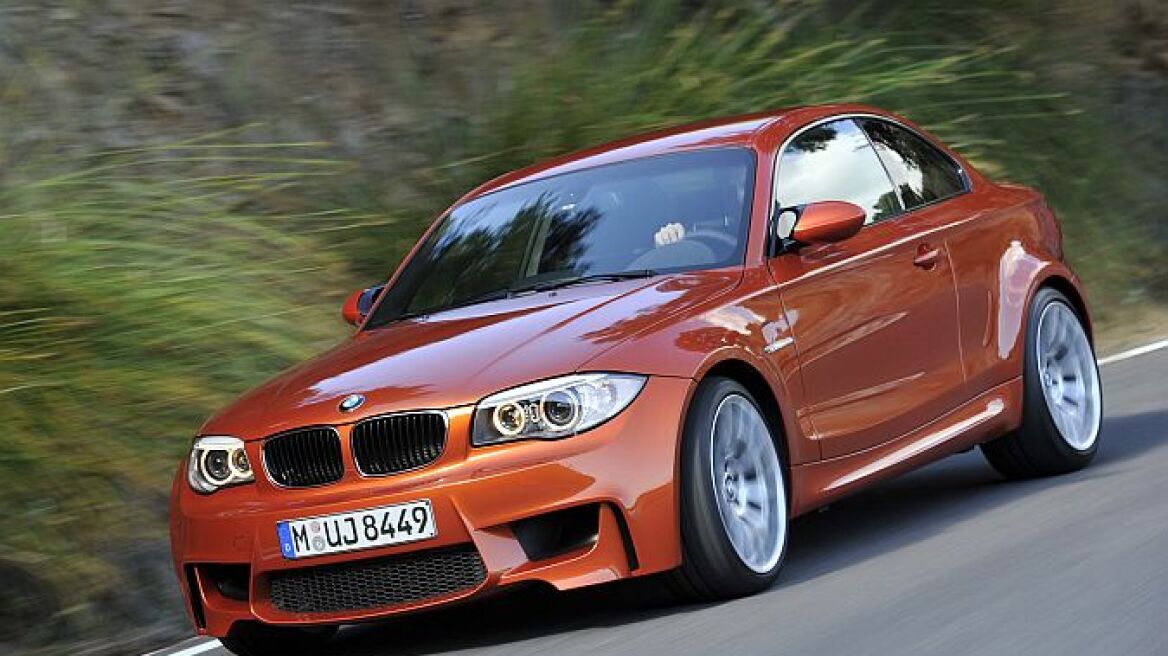 Video: Αυτή είναι η... καυτή BMW 1M!